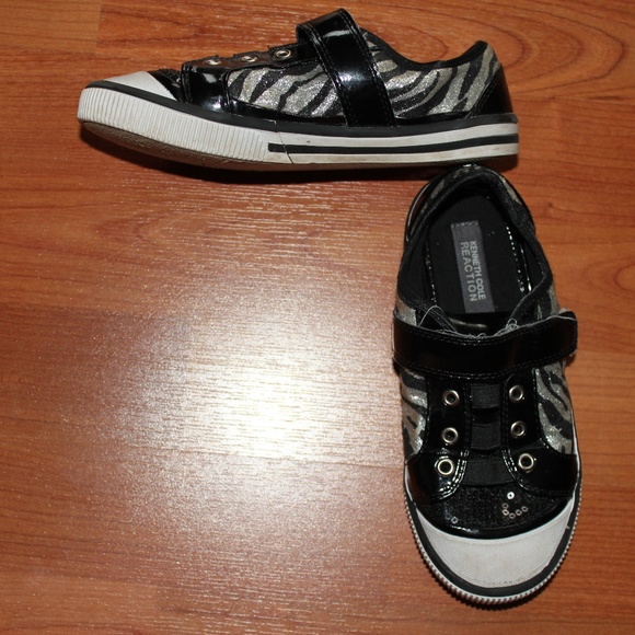 Kenneth Cole Reaction Other - Kenneth Cole Girls Sneakers Glitter Sequins Shoes